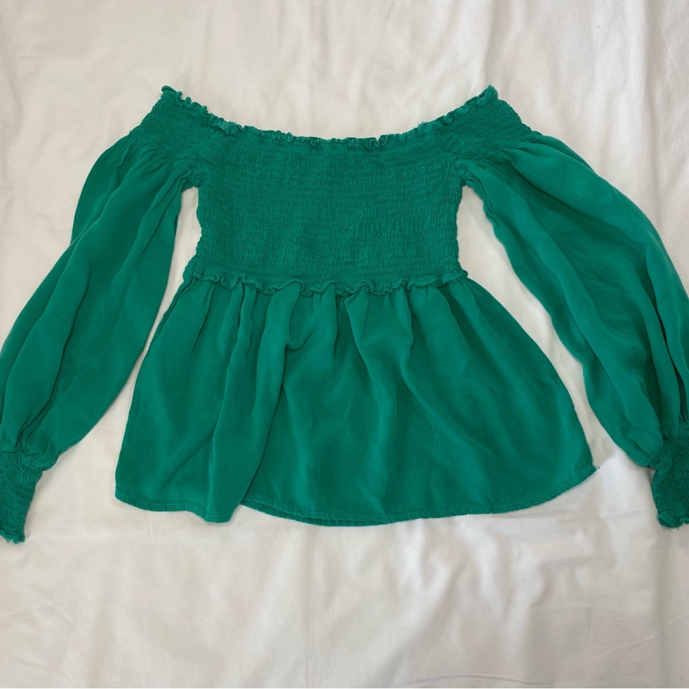Off the shoulder Top - Picture 2 of 4